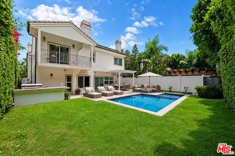 5419 Tampa Ave, Tarzana, CA 91356