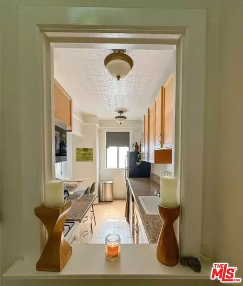Kitchen - 315 W 3rd St #203, Long Beach, CA 90802 photo 2 of 2