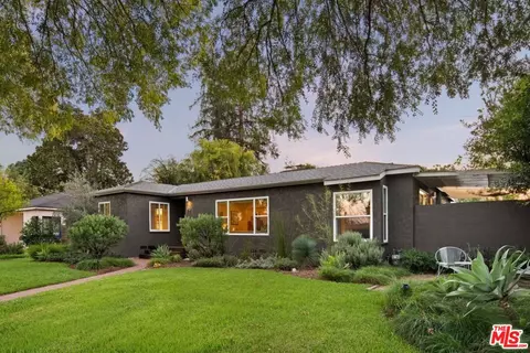 93 S Daisy Ave, Pasadena, CA 91107 photo 2