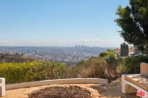8148 Mannix Dr, Los Angeles, CA 90046
