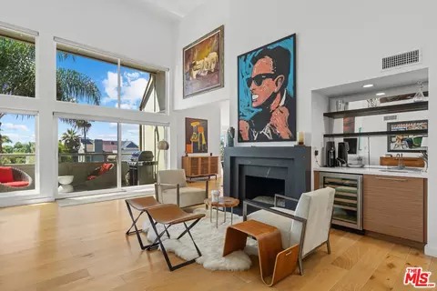 4200 Via Dolce #328, Los Angeles, CA 90292