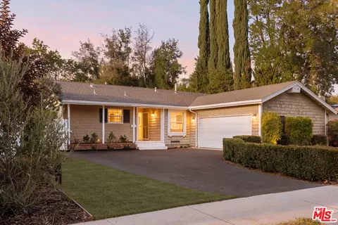 22251 Kittridge St, Los Angeles, CA 91303