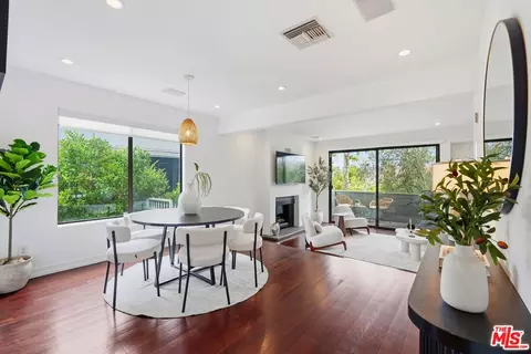 1613 Manning Ave #A, Los Angeles, CA 90024