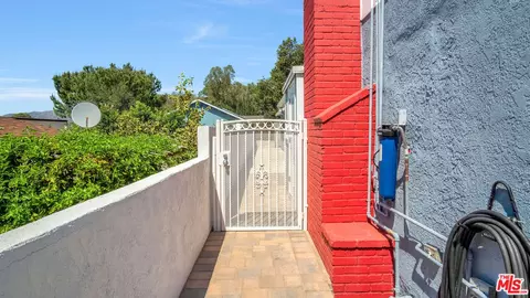 Exterior - 7069 Apperson St, Tujunga, CA 91042 photo 5 of 15