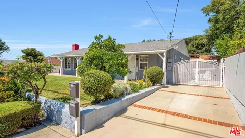 Exterior - 7069 Apperson St, Tujunga, CA 91042 photo 2 of 15