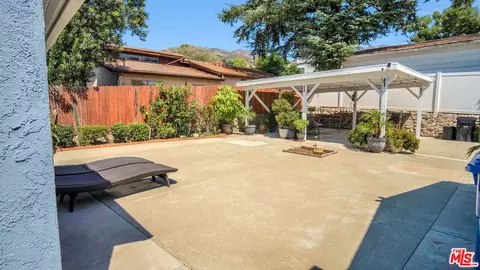 Exterior - 7069 Apperson St, Tujunga, CA 91042 photo 10 of 15