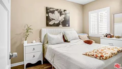 Bedroom - 7069 Apperson St, Tujunga, CA 91042 photo 10 of 13