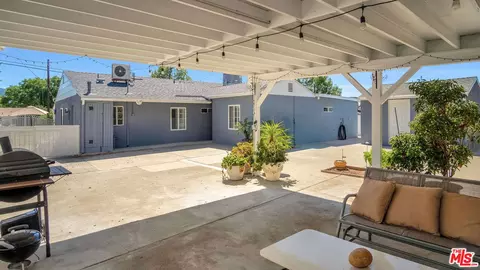 Exterior - 7069 Apperson St, Tujunga, CA 91042 photo 15 of 15
