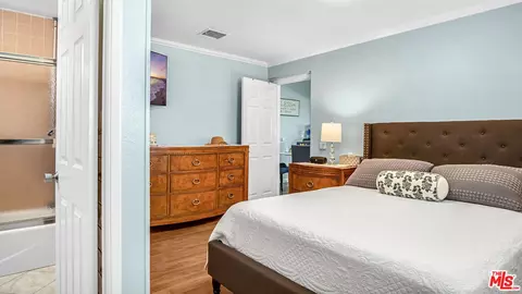Bedroom - 7069 Apperson St, Tujunga, CA 91042 photo 1 of 13