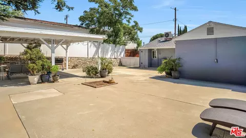 Exterior - 7069 Apperson St, Tujunga, CA 91042 photo 11 of 15