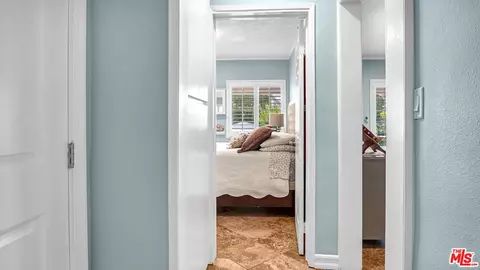 Entry Way - 7069 Apperson St, Tujunga, CA 91042 photo 3 of 4