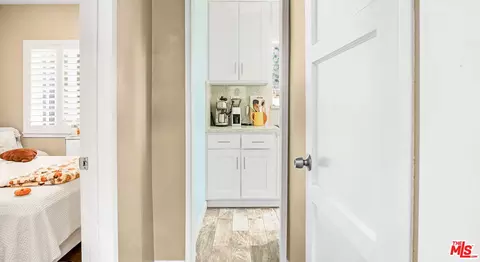 Entry Way - 7069 Apperson St, Tujunga, CA 91042 photo 1 of 4