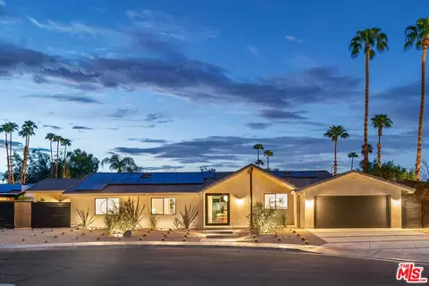 2942 E Orella Cir, Palm Springs, CA 92264