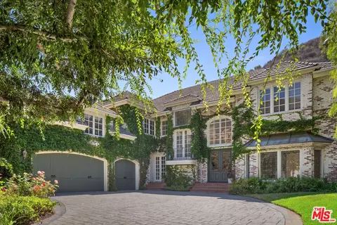 1481 Bienveneda Ave, Pacific Palisades, CA 90272