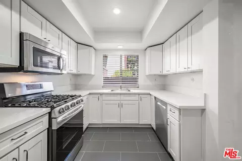 Kitchen - 230 Bethany Rd #120, Burbank, CA 91504 photo 1 of 1