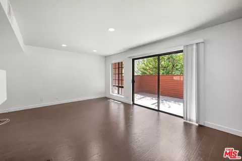 Living - 230 Bethany Rd #120, Burbank, CA 91504 photo 4 of 4