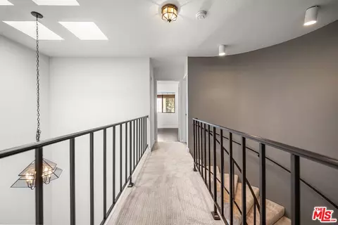 Entry Way - 230 Bethany Rd #120, Burbank, CA 91504 photo 4 of 4
