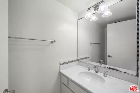Bath - 230 Bethany Rd #120, Burbank, CA 91504 photo 1 of 5