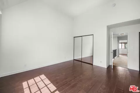 Bedroom - 230 Bethany Rd #120, Burbank, CA 91504 photo 1 of 6