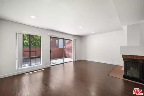 Living - 230 Bethany Rd #120, Burbank, CA 91504 photo 2 of 4