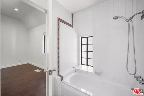 Bath - 230 Bethany Rd #120, Burbank, CA 91504 photo 4 of 5