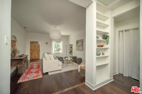 Entry Way - 1836 Vassar St, Glendale, CA 91204 photo 3 of 5