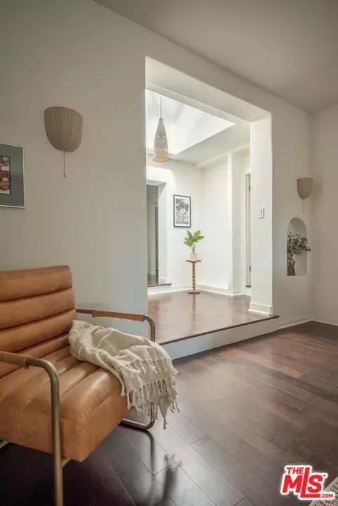 Entry Way - 1836 Vassar St, Glendale, CA 91204 photo 2 of 5