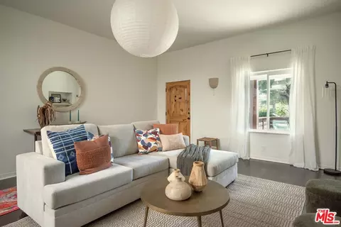 Living - 1836 Vassar St, Glendale, CA 91204 photo 1 of 3