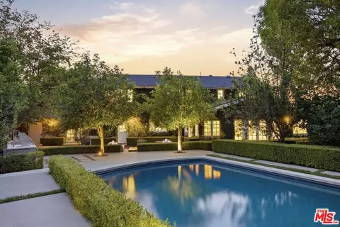5020 Bilmoor Ave, Tarzana, CA 91356