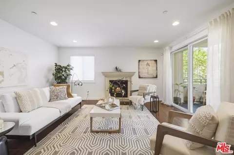 305 Arnaz Dr #303, Los Angeles, CA 90048