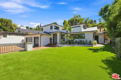 4949 Bilmoor Ave, Tarzana, CA 91356