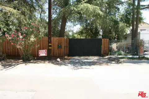 9814 Baden Ave, Chatsworth, CA 91311