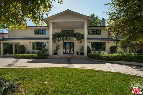 15430 Valley Vista Blvd, Sherman Oaks, CA 91403