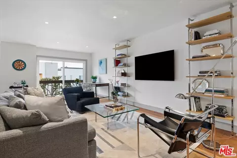 1735 N Fuller Ave #402, Los Angeles, CA 90046