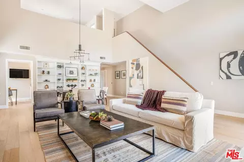 10511 Ashton Ave #305, Los Angeles, CA 90024