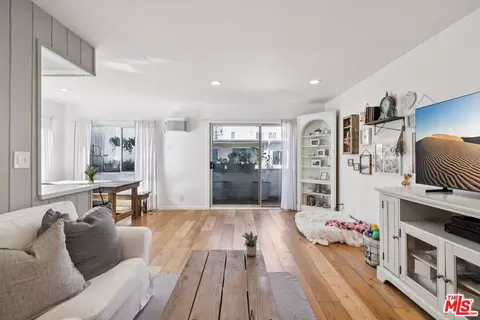 1831 Prosser Ave #304, Los Angeles, CA 90025