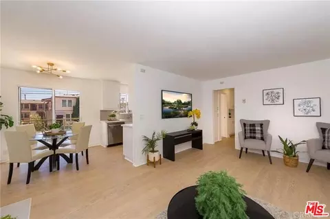 4350 Berryman Ave #10, Los Angeles, CA 90066