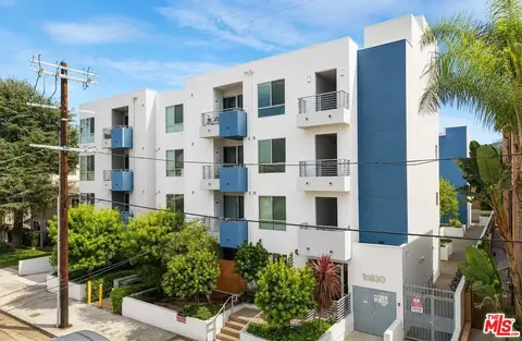 10850 Bloomfield St, North Hollywood, CA 91602