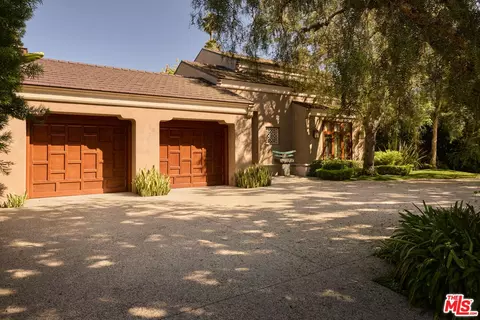 414 Lomond Ave, Los Angeles, CA 90024