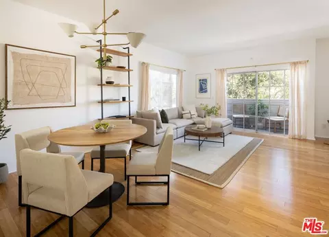 12016 Washington Pl #106, Los Angeles, CA 90066