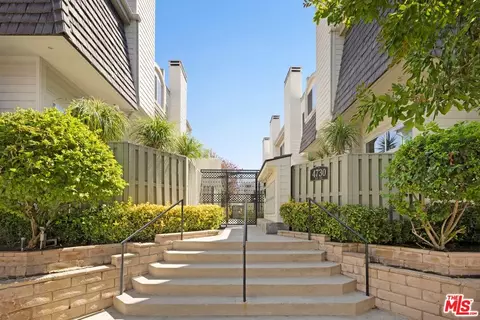 4730 Ben Ave #13, Valley Village, CA 91607