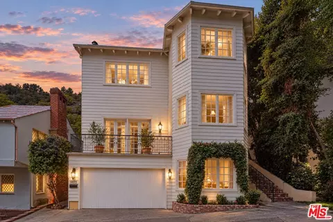 9835 Portola Dr, Beverly Hills, CA 90210