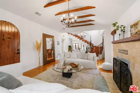 2130 Manning Ave, Los Angeles, CA 90025