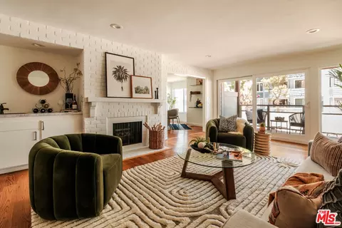 4350 Via Dolce #107, Marina Del Rey, CA 90292