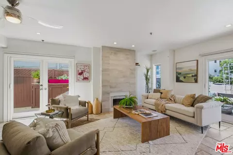 11838 Kiowa Ave #101, Los Angeles, CA 90049