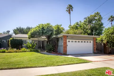 16750 Valerio St, Lake Balboa, CA 91406
