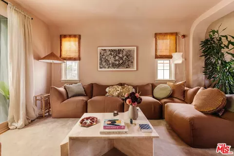 2380 Lake View Ave, Los Angeles, CA 90039