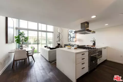 751 N Fairfax Ave #2, Los Angeles, CA 90046