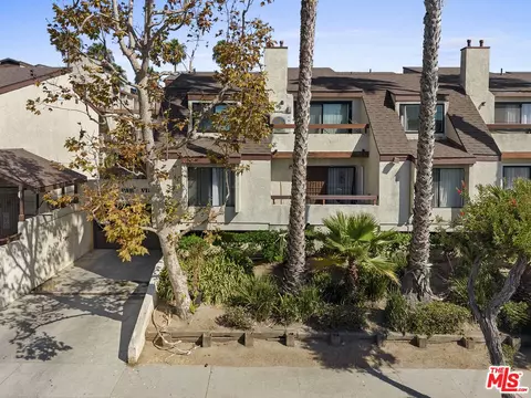 620 W Hyde Park Blvd #103, Inglewood, CA 90302