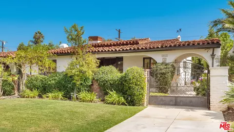 1042 Alvira St, Los Angeles, CA 90035